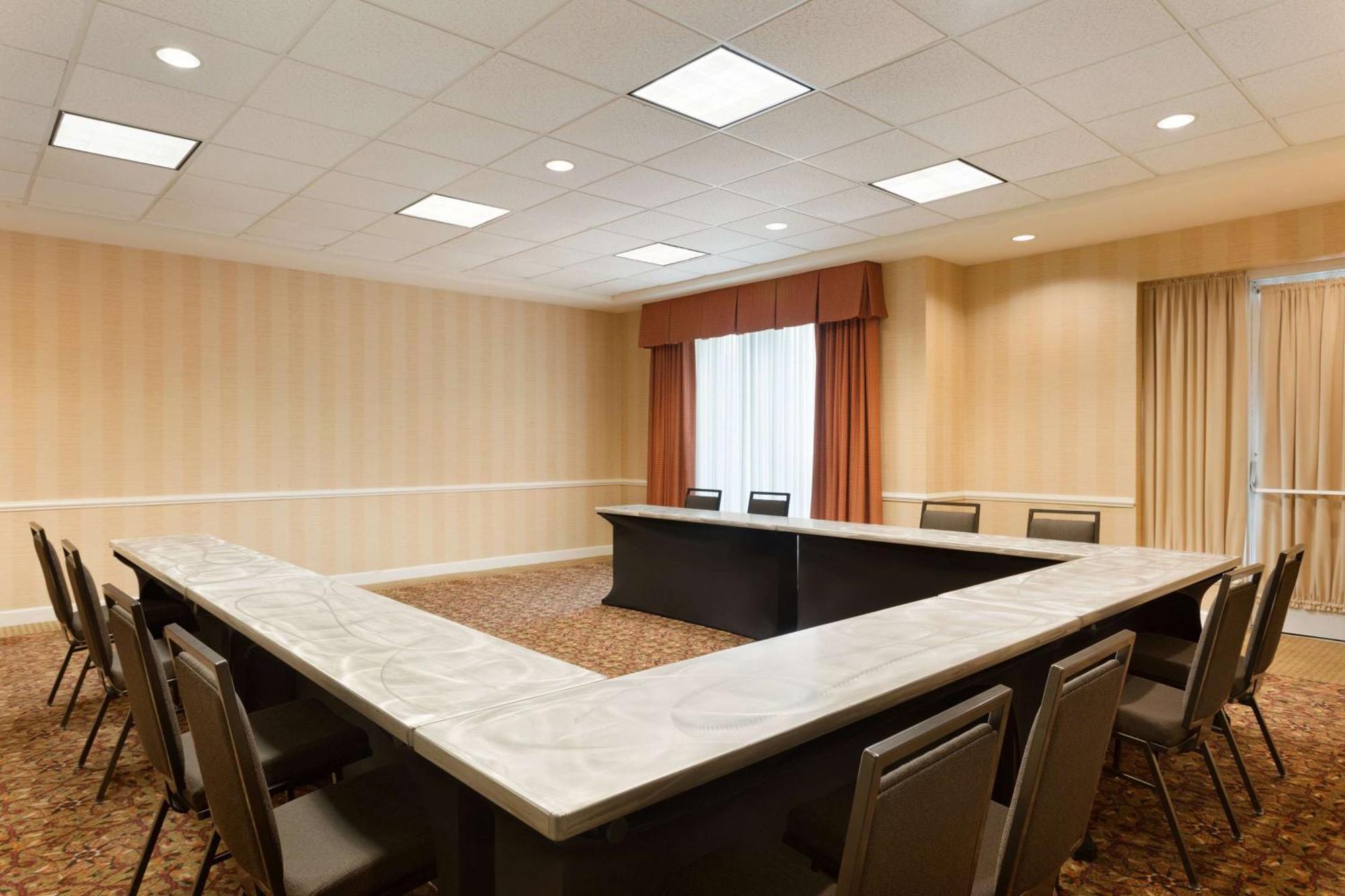 Hilton Garden Inn Oakbrook Terrace Eksteriør bilde